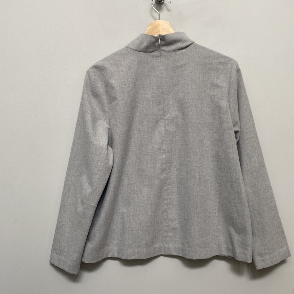 ❗️SOLD❗️ARITZIA Babaton Blair Grey Mock Neck Flannel Blouse Top Size L - Picture 7 of 9